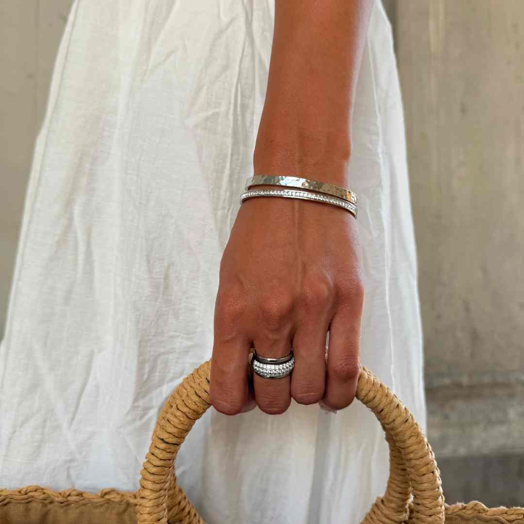 Hamret & Krystal Bangle Sæt Sølvfarvet