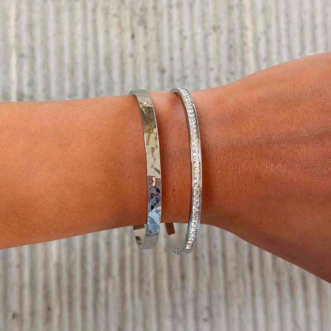 Hamret & Krystal Bangle Sæt Sølvfarvet