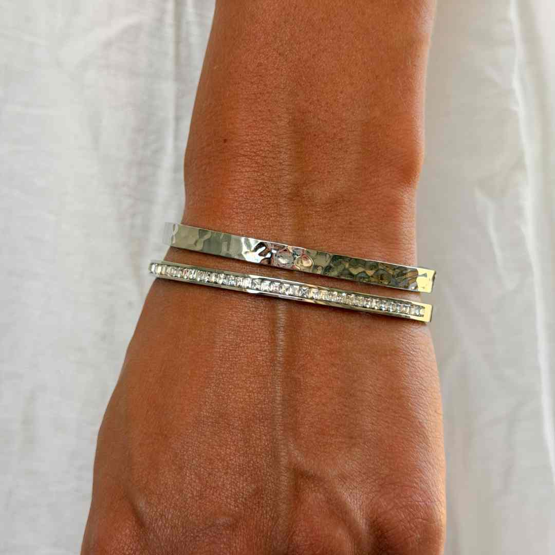 Hamret & Krystal Bangle Sæt Sølvfarvet