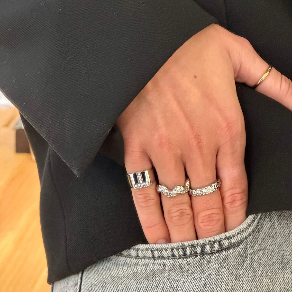 Krystal Bogstav Firkantet Signet Ring Sølvfarvet