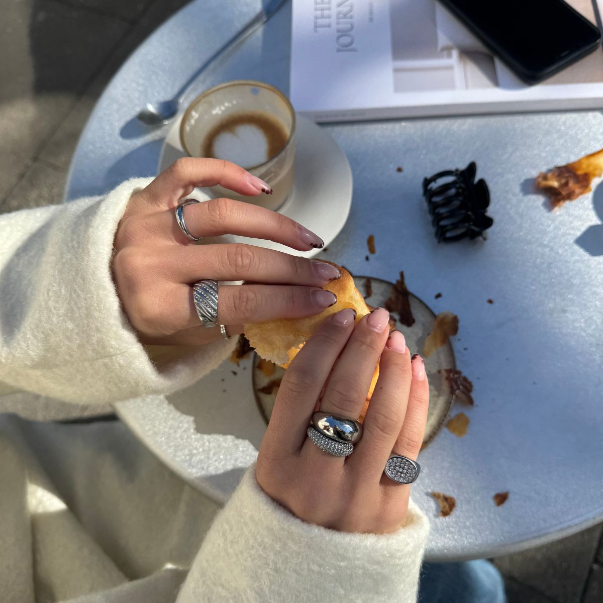 Oval Pavé Krystal Signet Ring Sølvfarvet