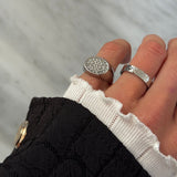 Oval Pavé Krystal Signet Ring Sølvfarvet