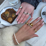 Krystal Bogstav Firkantet Signet Ring Sølvfarvet