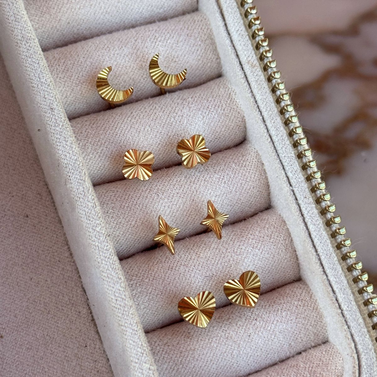 Sun Kiss Heart Stud Øreringe 18K Guldbelagt Camilla Krøyer Jewellery