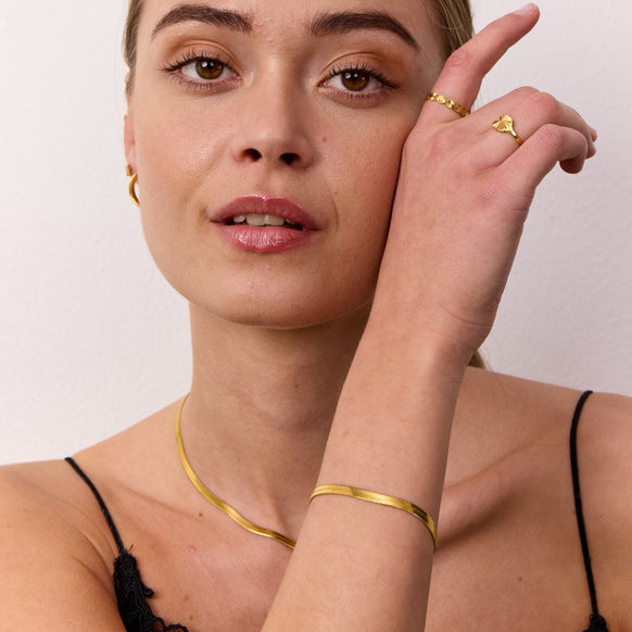 Flad Slangekæde 18K Guldbelagt 4mm Camilla Kroeyer Jewellery 07