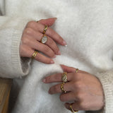 Oval Pavé Krystal Signet Ring 18K Guldbelagt