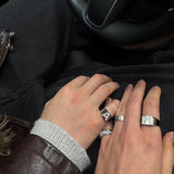 Krystal Bogstav Firkantet Signet Ring Sølvfarvet