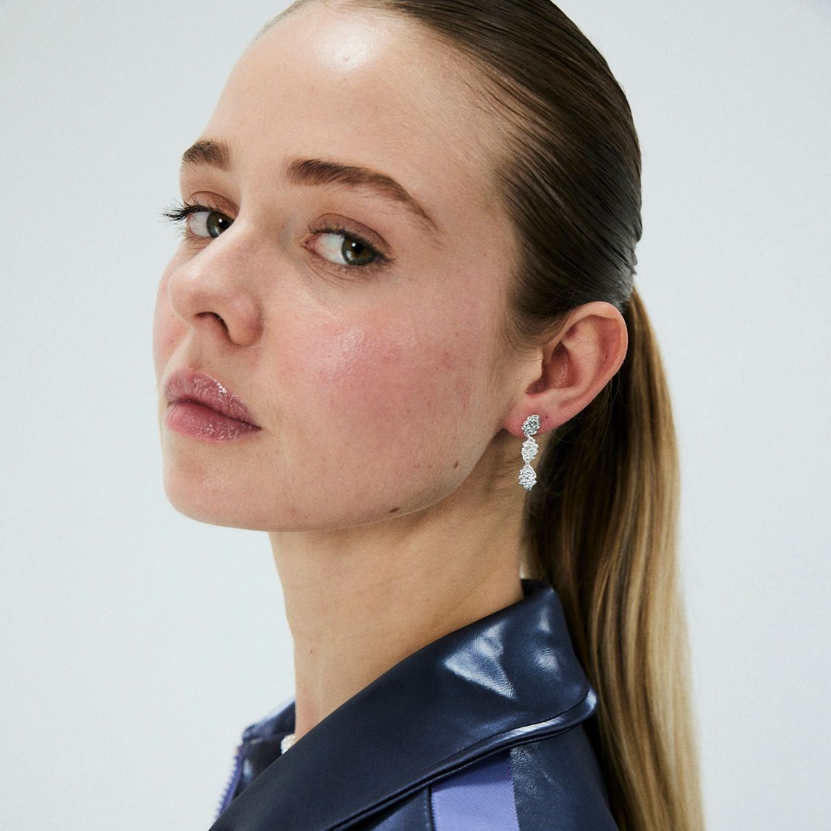 Scoria Dangler øreringe 925S Sølvbelagt kort Camilla Krøyer Jewellery